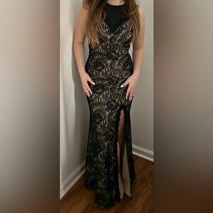 NWT Boutique Sleeveless Long Black Lace Split Side Evening Prom Formal Dress S